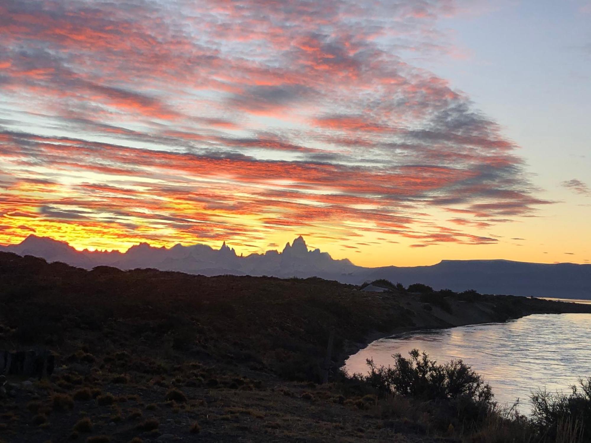 Estancia La Estela Lago Viedma ภายนอก รูปภาพ
